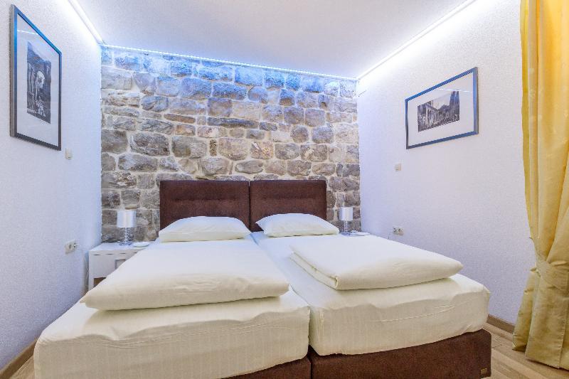 Guesthouse Imperator Split Exterior foto