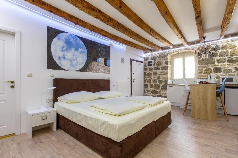 Guesthouse Imperator Split Exterior foto