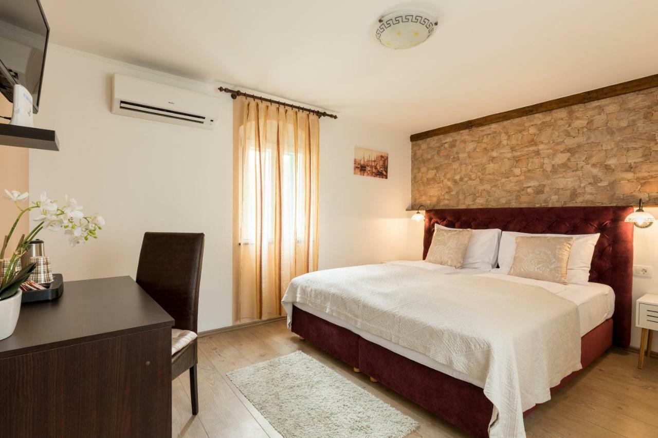 Guesthouse Imperator Split Exterior foto
